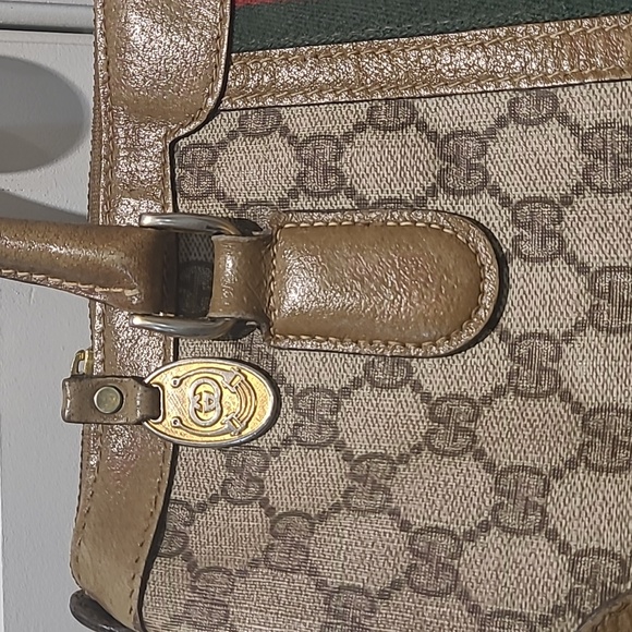GUCCI SHERRY LINE VINTAGE HANDBAG WITH STRAP - Picture 4 of 16